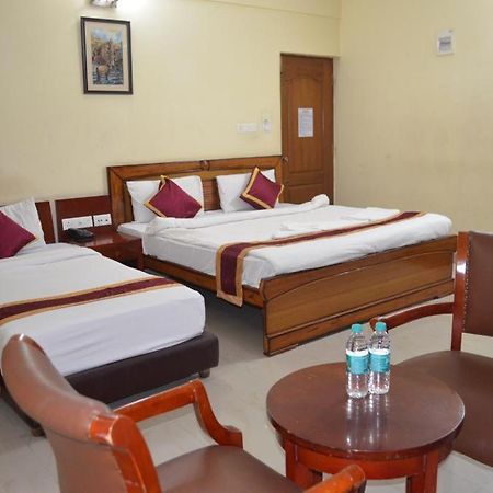 White Bricks Inn Bangalore Extérieur photo