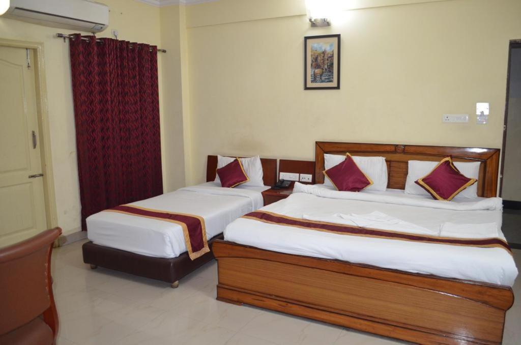White Bricks Inn Bangalore Extérieur photo